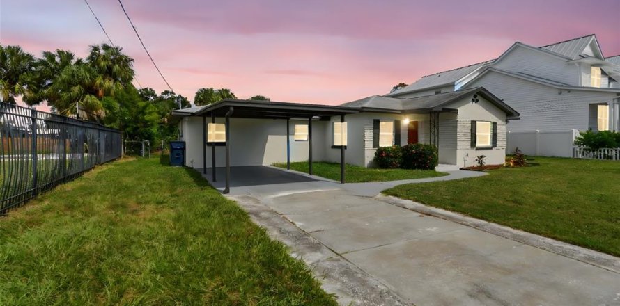Villa ou maison à Tampa, Floride 4 chambres, 124.4 m2 № 2289536