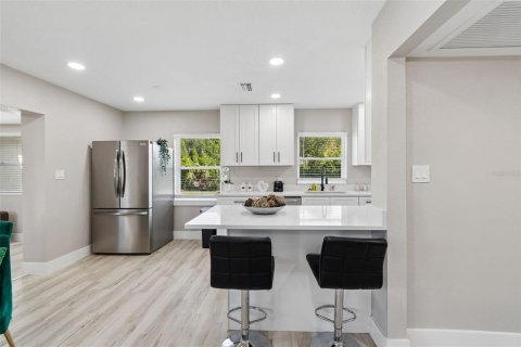 Villa ou maison à louer à Tampa, Floride: 4 chambres, 124.4 m2 № 2289536 - photo 11