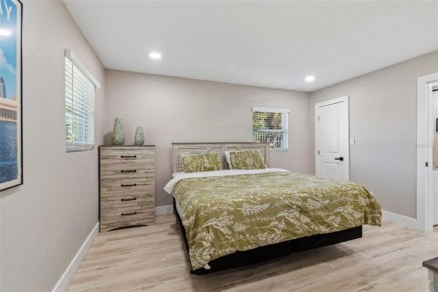 Villa ou maison à louer à Tampa, Floride: 4 chambres, 124.4 m2 № 2289536 - photo 24
