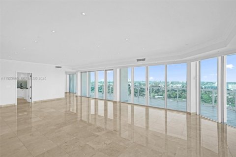 Copropriété à louer à Bal Harbour, Floride: 2 chambres, 288.93 m2 № 1982825 - photo 9
