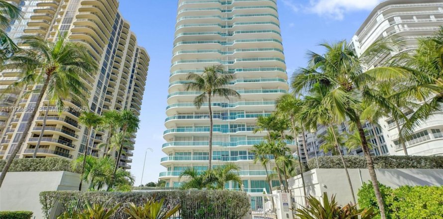 Condo à Bal Harbour, Floride, 2 chambres  № 1982825