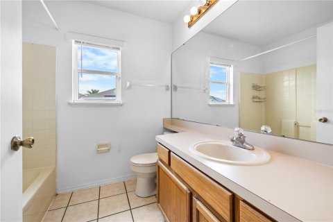 Townhouse in Orlando, Florida 4 bedrooms, 170.66 sq.m. № 2094479 - photo 24