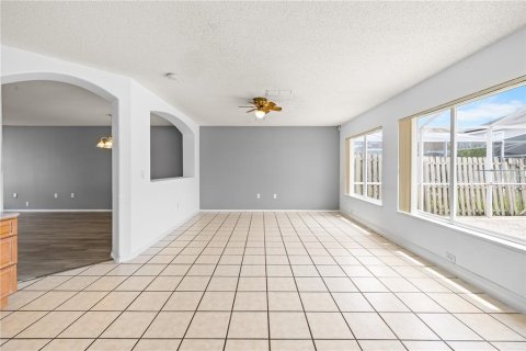 Townhouse in Orlando, Florida 4 bedrooms, 170.66 sq.m. № 2094479 - photo 14
