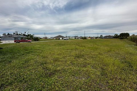 Land in Cape Coral, Florida № 864380 - photo 6