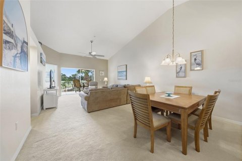 Condo in Sarasota, Florida, 2 bedrooms  № 2398914 - photo 9