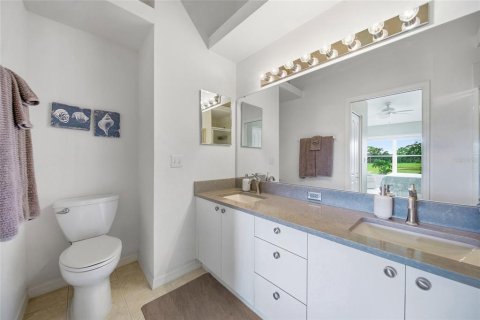 Condo in Sarasota, Florida, 2 bedrooms  № 2398914 - photo 23