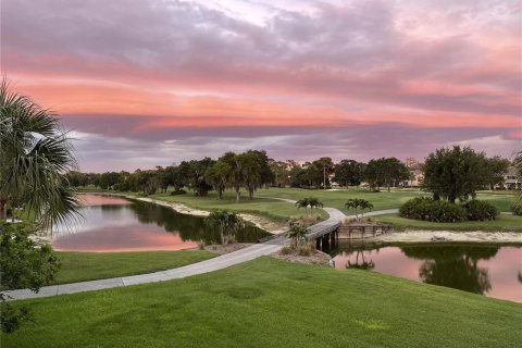 Condo in Sarasota, Florida, 2 bedrooms  № 2398914 - photo 12