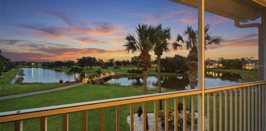 Condo in Sarasota, Florida, 2 bedrooms  № 2398914
