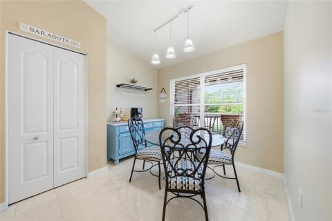Condo in Sarasota, Florida, 2 bedrooms  № 2398914 - photo 17