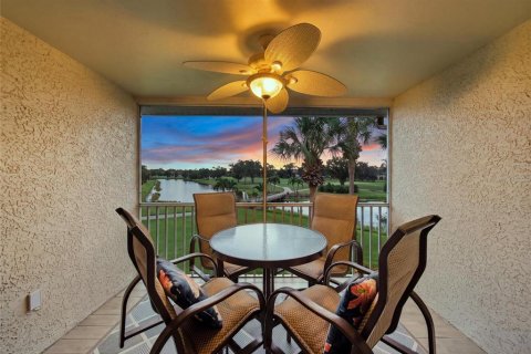 Condo in Sarasota, Florida, 2 bedrooms  № 2398914 - photo 2