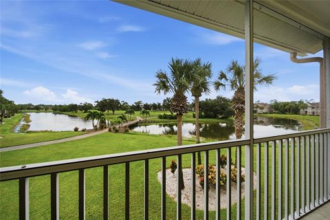 Condo in Sarasota, Florida, 2 bedrooms  № 2398914 - photo 11