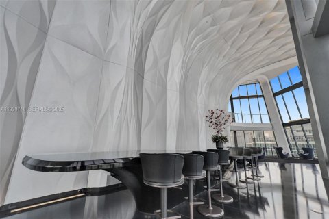 Condominio en venta en Miami, Florida, 4 dormitorios, 427.35 m2 № 2034387 - foto 26