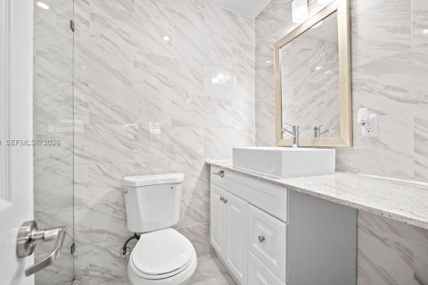 House in Port Charlotte, Florida 2 bedrooms, 136.57 sq.m. № 2019611 - photo 6