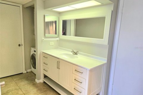 Condominio en alquiler en Treasure Island, Florida, 1 dormitorio, 82.22 m2 № 1824681 - foto 16