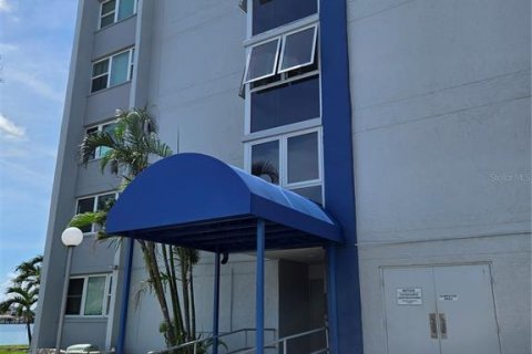 Condominio en alquiler en Treasure Island, Florida, 1 dormitorio, 82.22 m2 № 1824681 - foto 24