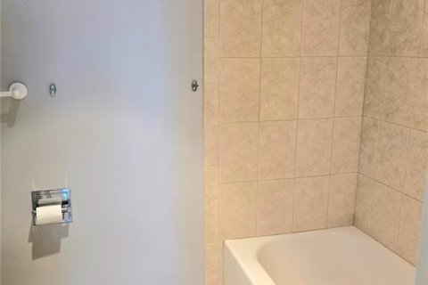 Condominio en alquiler en Treasure Island, Florida, 1 dormitorio, 82.22 m2 № 1824681 - foto 19