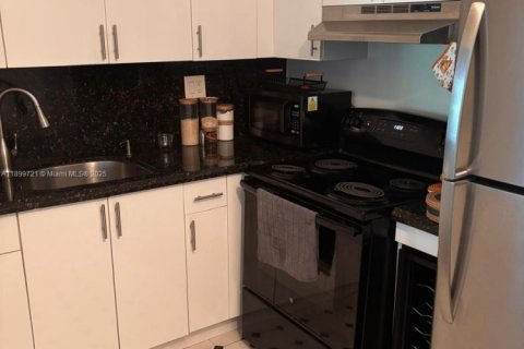 Copropriété à vendre à North Miami, Floride: 1 chambre, 69.68 m2 № 1950782 - photo 10