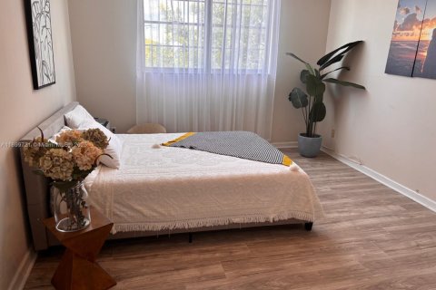 Copropriété à vendre à North Miami, Floride: 1 chambre, 69.68 m2 № 1950782 - photo 4