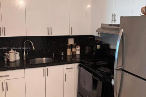 Copropriété à vendre à North Miami, Floride: 1 chambre, 69.68 m2 № 1950782 - photo 9