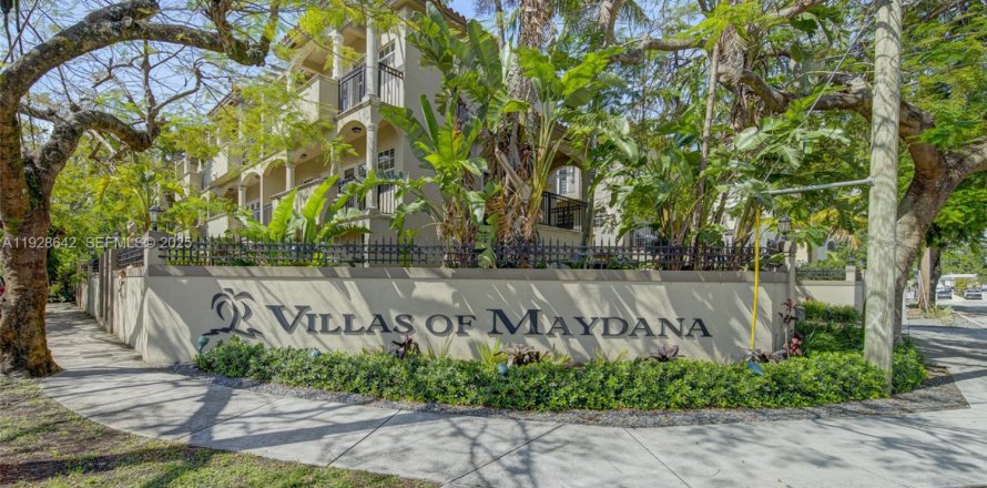 Touwnhouse à Miami, Floride 2 chambres, 109.62 m2 № 1987822