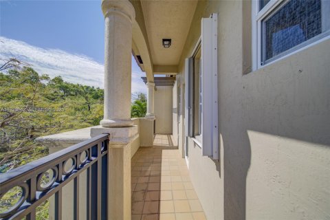 Touwnhouse à louer à Miami, Floride: 2 chambres, 109.62 m2 № 1987822 - photo 9