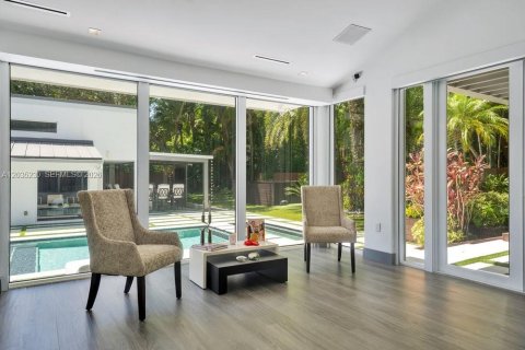 House in Pinecrest, Florida 5 bedrooms, 472.87 sq.m. № 2185911 - photo 30