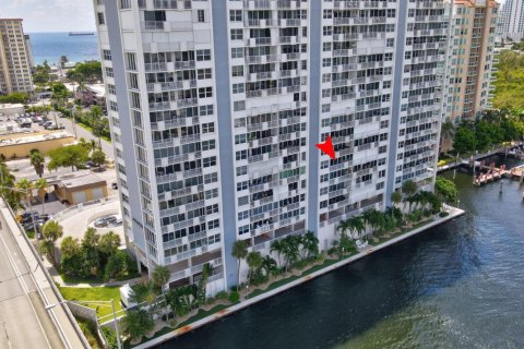 Condominio en venta en Fort Lauderdale, Florida, 2 dormitorios, 146.32 m2 № 2249464 - foto 27