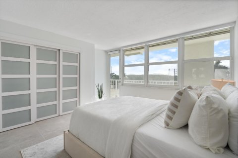 Condominio en venta en Fort Lauderdale, Florida, 2 dormitorios, 146.32 m2 № 2249464 - foto 17