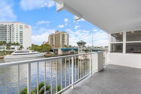Condominio en venta en Fort Lauderdale, Florida, 2 dormitorios, 146.32 m2 № 2249464 - foto 21