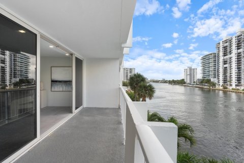 Condominio en venta en Fort Lauderdale, Florida, 2 dormitorios, 146.32 m2 № 2249464 - foto 22