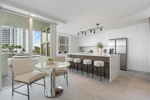 Condominio en venta en Fort Lauderdale, Florida, 2 dormitorios, 146.32 m2 № 2249464 - foto 9