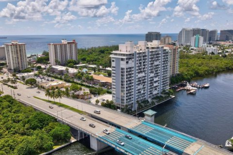 Condominio en venta en Fort Lauderdale, Florida, 2 dormitorios, 146.32 m2 № 2249464 - foto 25