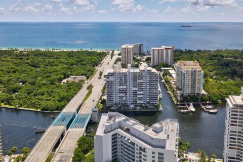 Condominio en venta en Fort Lauderdale, Florida, 2 dormitorios, 146.32 m2 № 2249464 - foto 29
