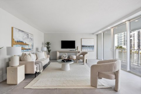 Condominio en venta en Fort Lauderdale, Florida, 2 dormitorios, 146.32 m2 № 2249464 - foto 2