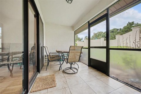 Condo in Apopka, Florida, 2 bedrooms  № 2229856 - photo 25