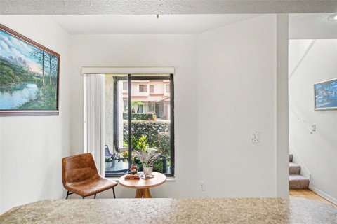 Condo in Apopka, Florida, 2 bedrooms  № 2229856 - photo 15