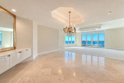 Condominio en venta en Sarasota, Florida, 3 dormitorios, 337.79 m2 № 2418478 - foto 6