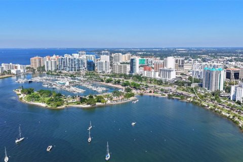 Condominio en Sarasota, Florida, 3 dormitorios  № 2418478