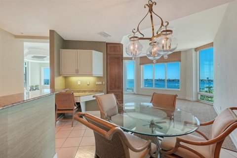 Condominio en venta en Sarasota, Florida, 3 dormitorios, 337.79 m2 № 2418478 - foto 22