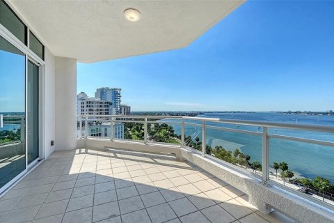 Condominio en venta en Sarasota, Florida, 3 dormitorios, 337.79 m2 № 2418478 - foto 14