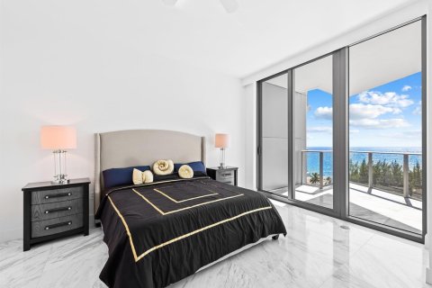 Condo in Fort Lauderdale, Florida, 3 bedrooms № 2146380 - photo 16