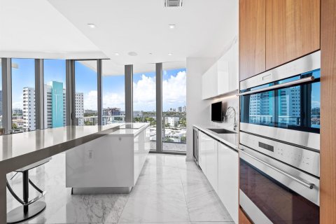Condo in Fort Lauderdale, Florida, 3 bedrooms № 2146380 - photo 14