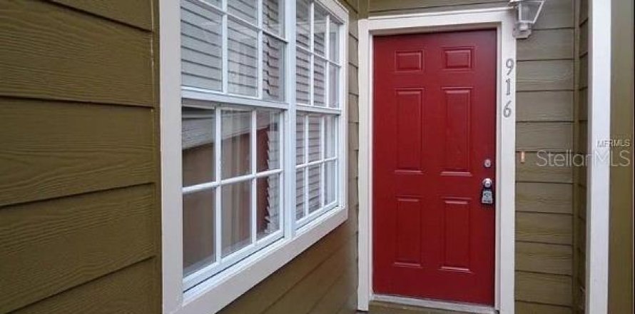 Townhouse in Davenport, Florida 4 bedrooms, 168.25 sq.m. № 1913625