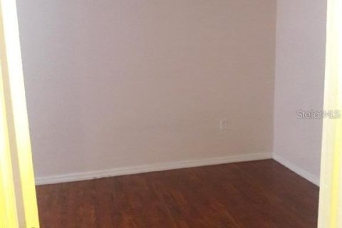 Townhouse in Davenport, Florida 4 bedrooms, 168.25 sq.m. № 1913625 - photo 6