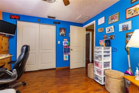 House in Seminole, Florida 4 bedrooms, 159.14 sq.m. № 2202605 - photo 20