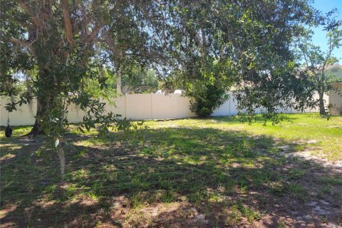 House in Seminole, Florida 4 bedrooms, 159.14 sq.m. № 2202605 - photo 26