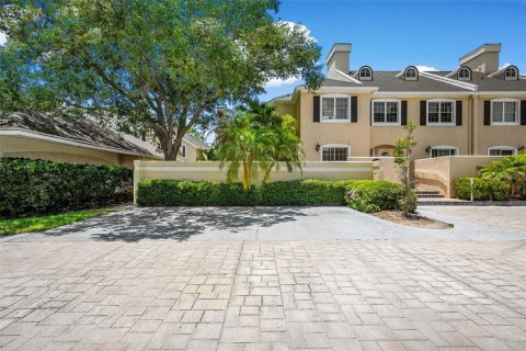 Townhouse in Clearwater, Florida 3 bedrooms, 163.23 sq.m. № 2109953