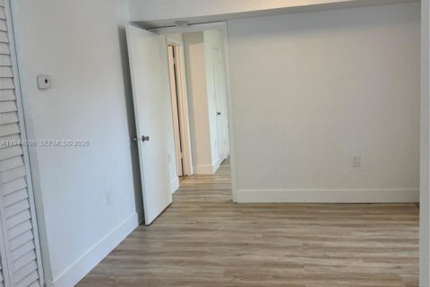Copropriété à louer à Miami, Floride: 1 chambre, 69.4 m2 № 2001065 - photo 9