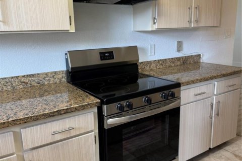 Copropriété à louer à Miami, Floride: 1 chambre, 69.4 m2 № 2001065 - photo 18