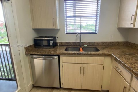 Copropriété à louer à Miami, Floride: 1 chambre, 69.4 m2 № 2001065 - photo 27